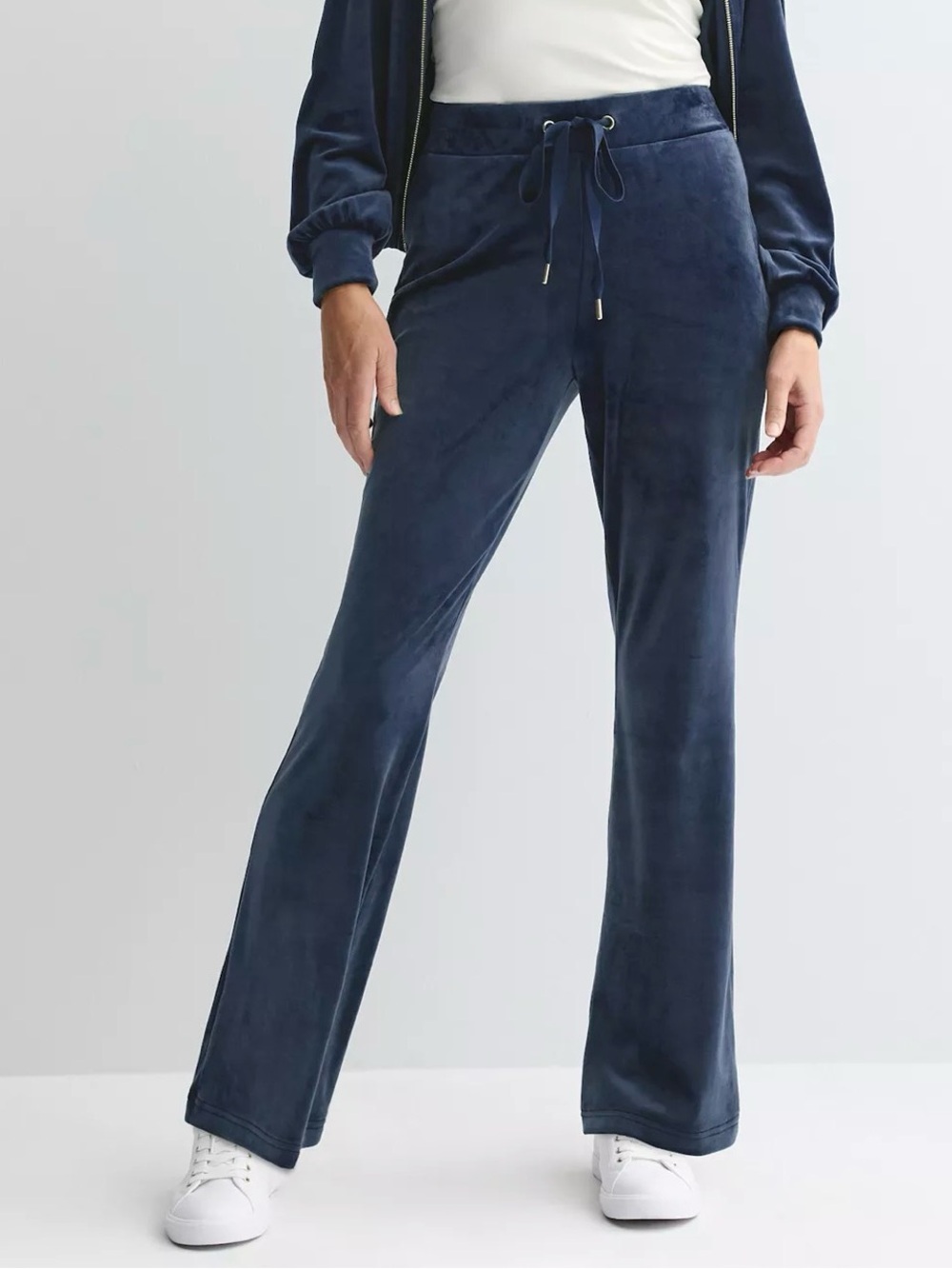 Women's Industry Navy Pull-On Boot Cut Velour Pant With Waist Tie NWT Size 2